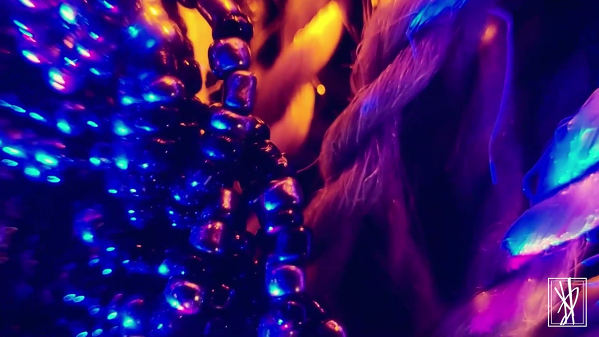 Jewels — still 1