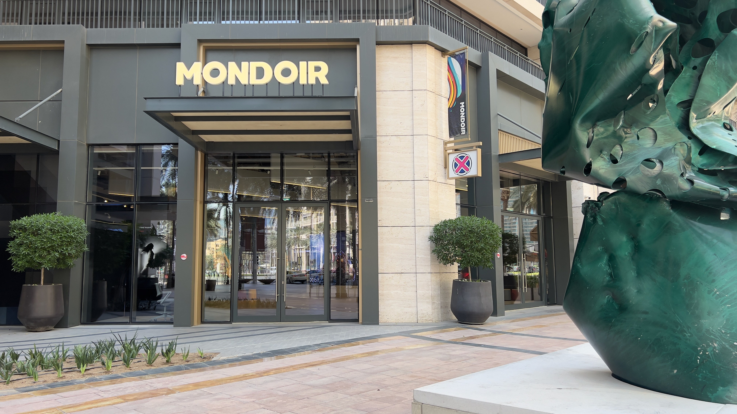 Mondoir Gallery, Dubai 03